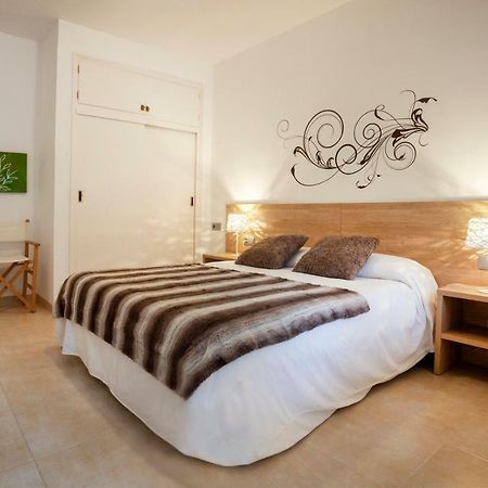 Apartamento A Pie De Playa, Climatizado Y Parking Roses Bagian luar foto