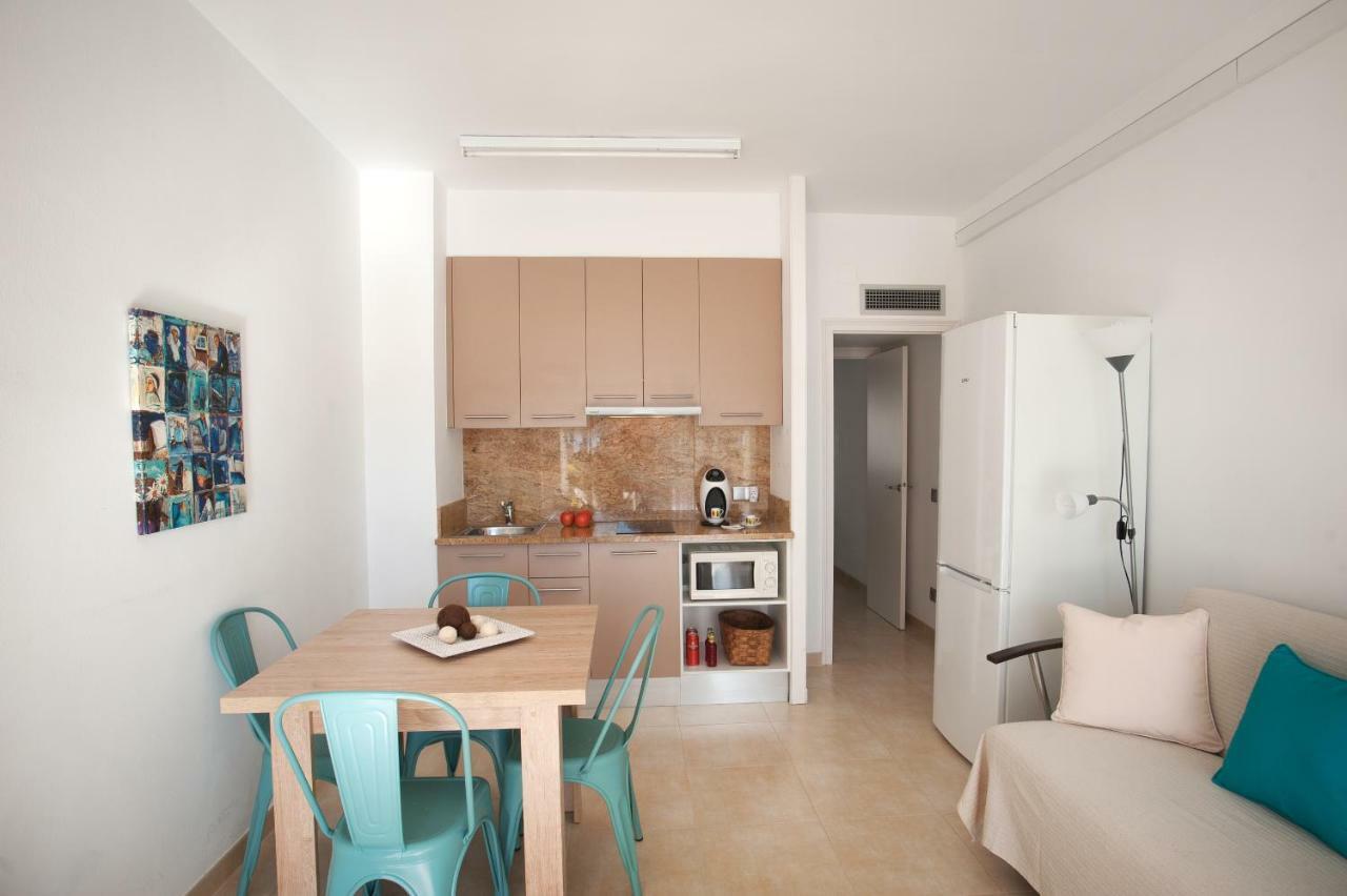 Apartamento A Pie De Playa, Climatizado Y Parking Roses Bagian luar foto