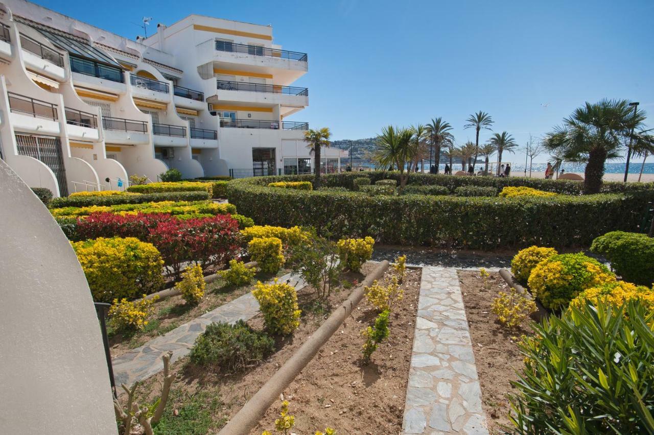 Apartamento A Pie De Playa, Climatizado Y Parking Roses Bagian luar foto