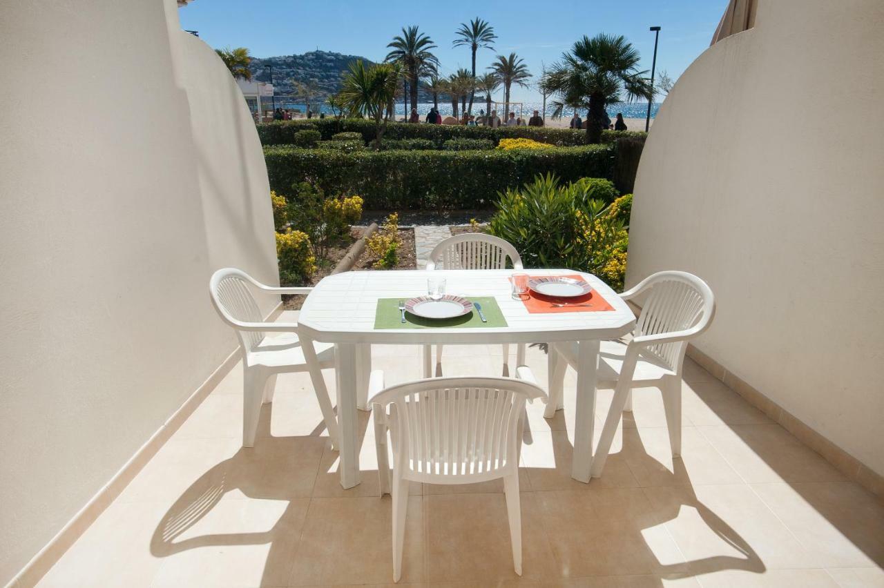 Apartamento A Pie De Playa, Climatizado Y Parking Roses Bagian luar foto